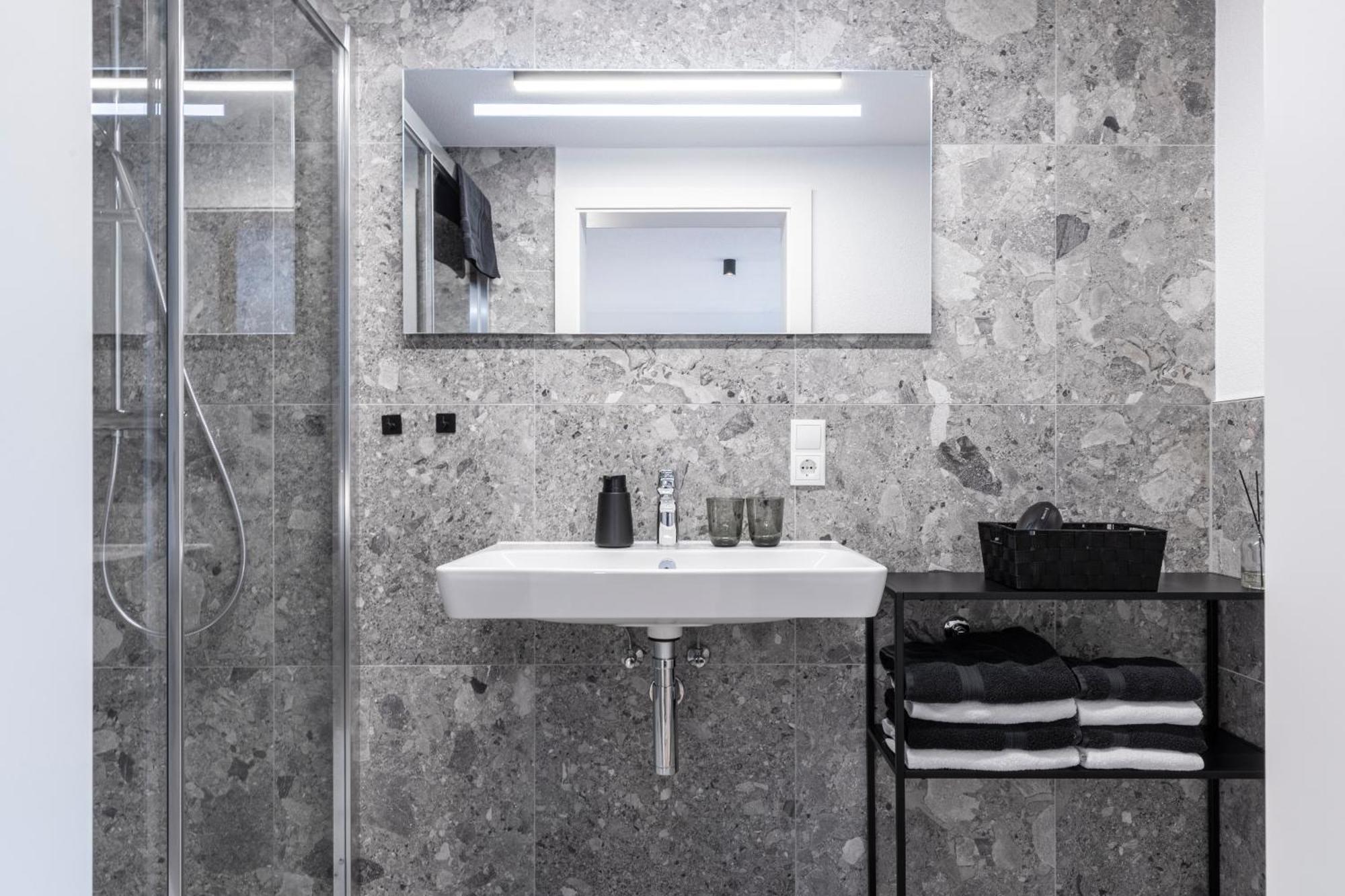 Kiechls Homebase - Adults Only تارينز المظهر الخارجي الصورة